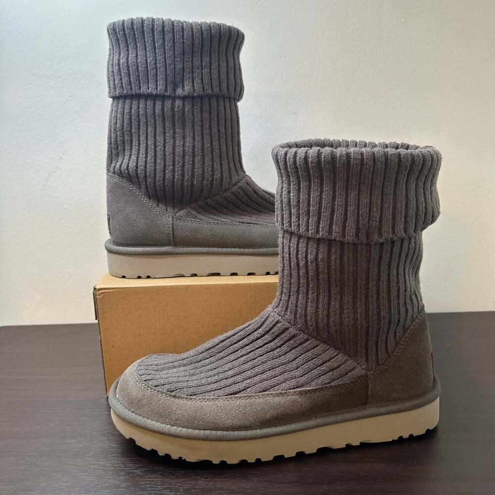 UGG Sweater Knit Short Grey Wool Round Toe Sock Boots, Size 8